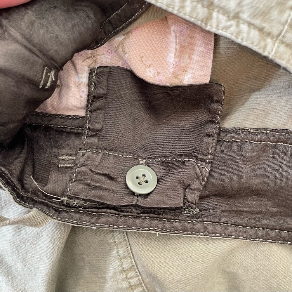 Abercrombie & Fitch Womens Pants Size S Green Low Rise Cargo Cropped Pants - Picture 10 of 16